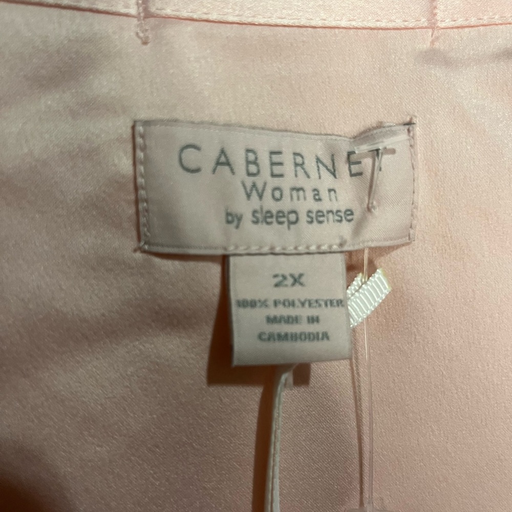 Cabernet Robe - Picture 5 of 7